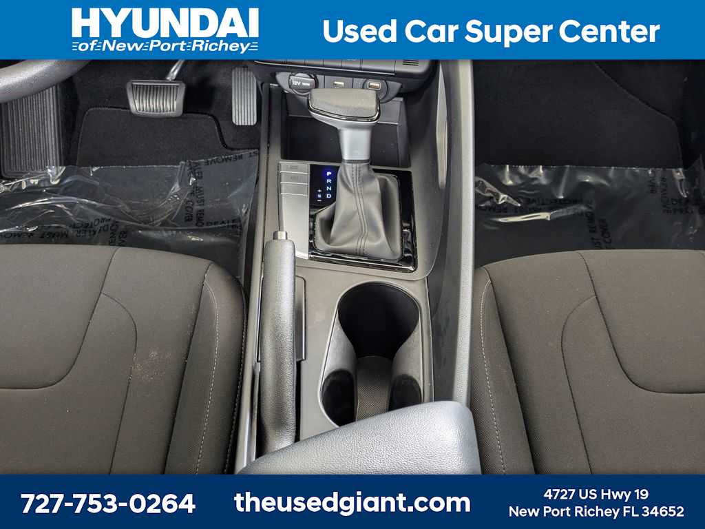 Thumbnail: 2023 Hyundai Elantra - 18