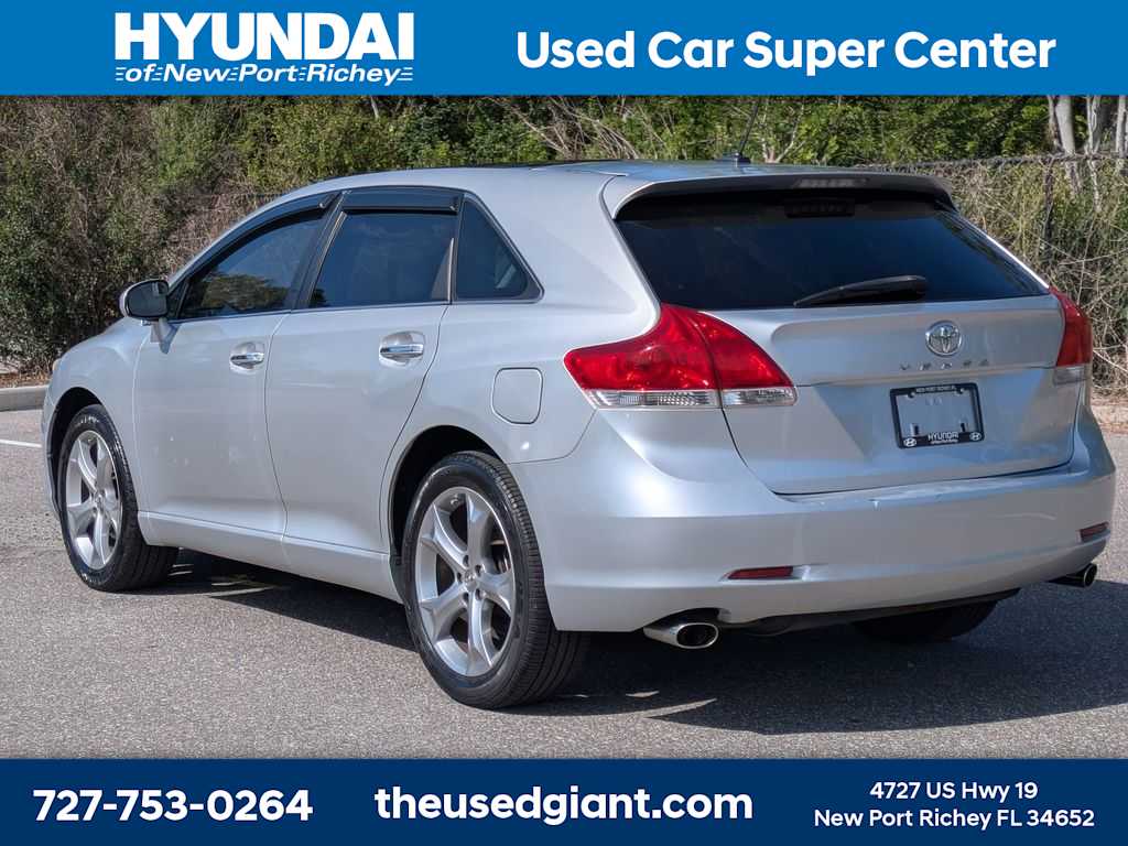 Thumbnail: 2009 Toyota Venza - 3