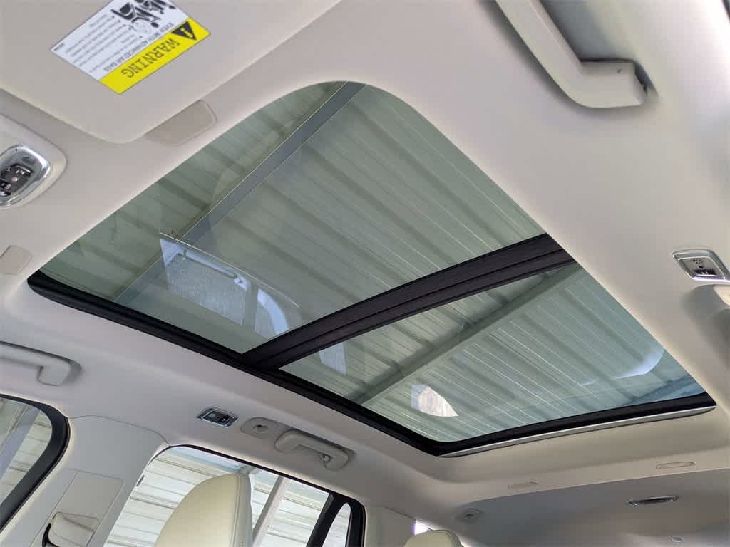 Thumbnail: 2020 Volvo XC90 - 28