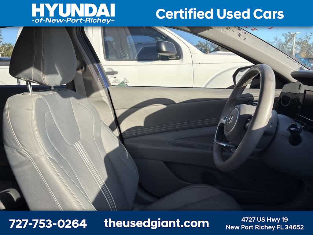 Thumbnail: 2022 Hyundai Elantra - 7