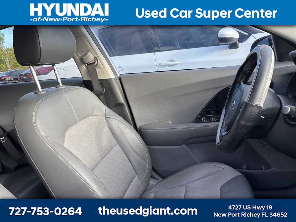 Thumbnail: 2018 Kia Niro - 8