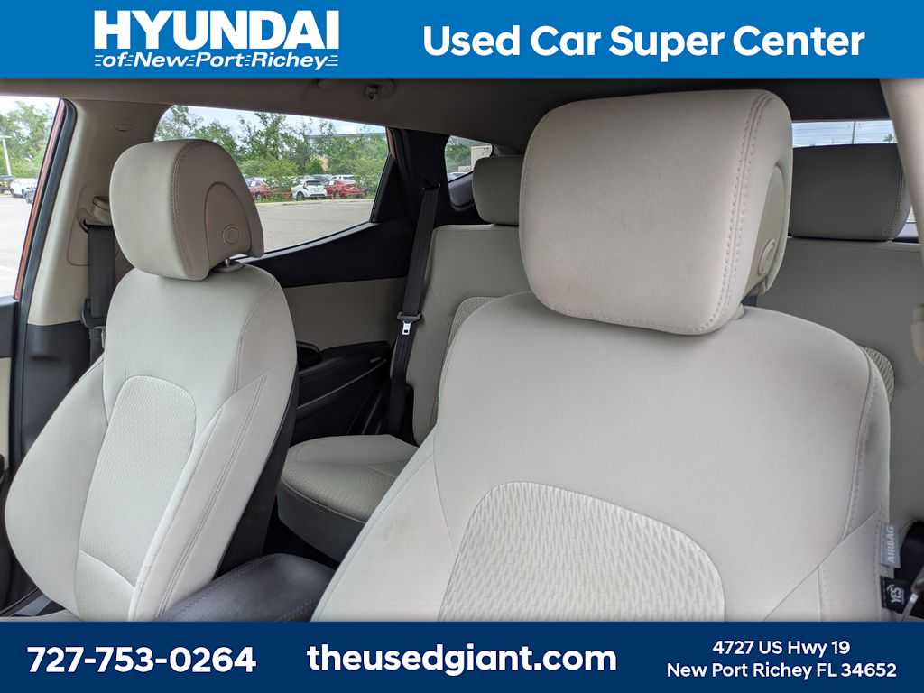 Thumbnail: 2015 Hyundai Santa Fe - 7