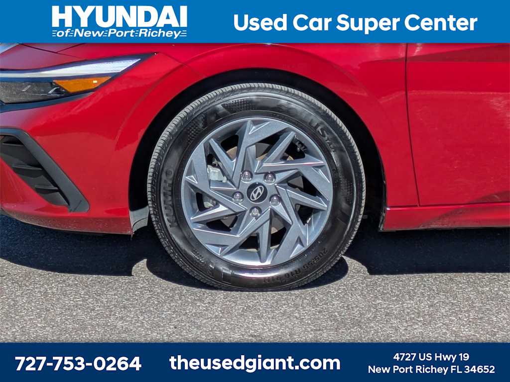 Thumbnail: 2024 Hyundai Elantra - 9