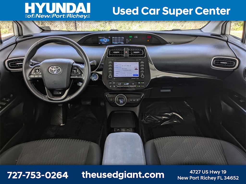 Thumbnail: 2022 Toyota Prius Prime - 18