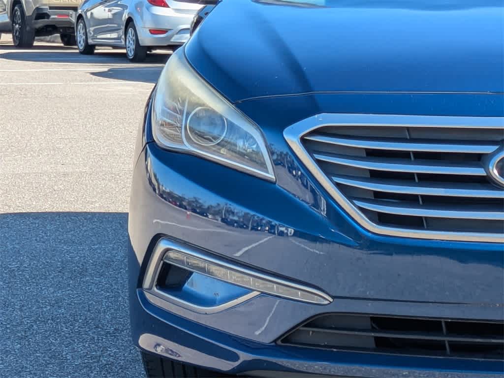 Thumbnail: 2015 Hyundai Sonata - 9