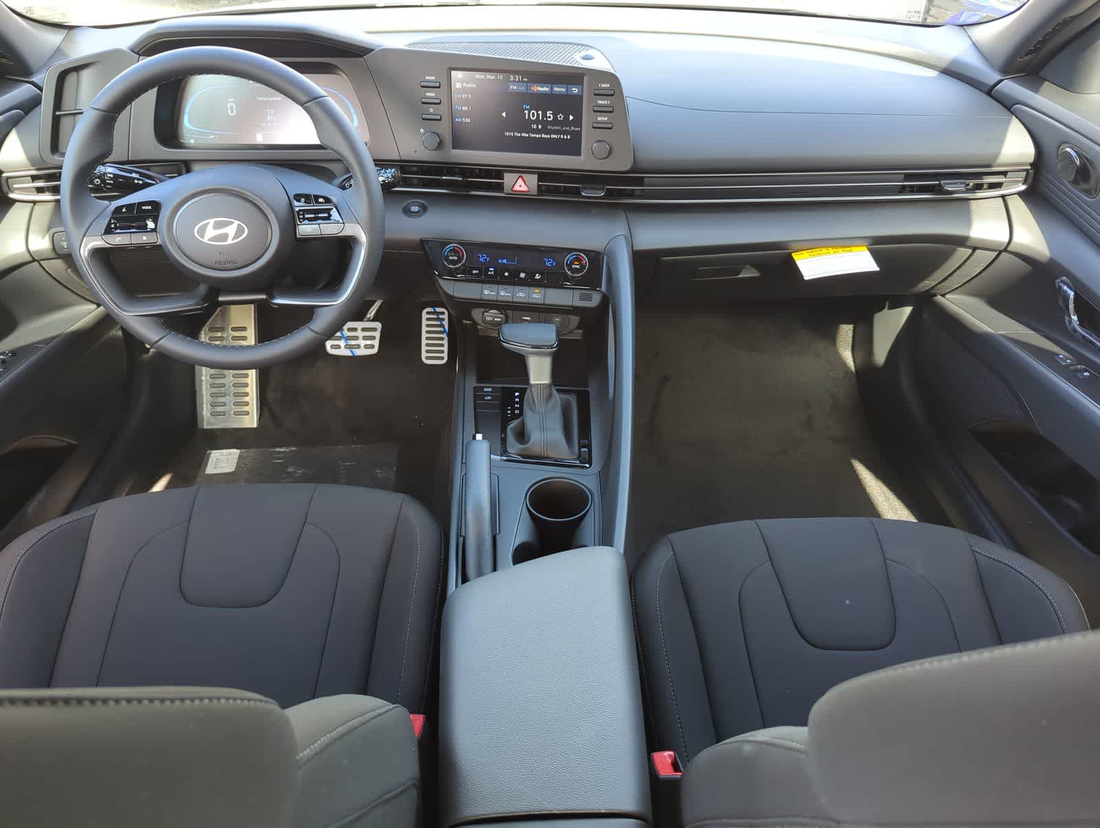 2025 Hyundai Elantra Sport 13