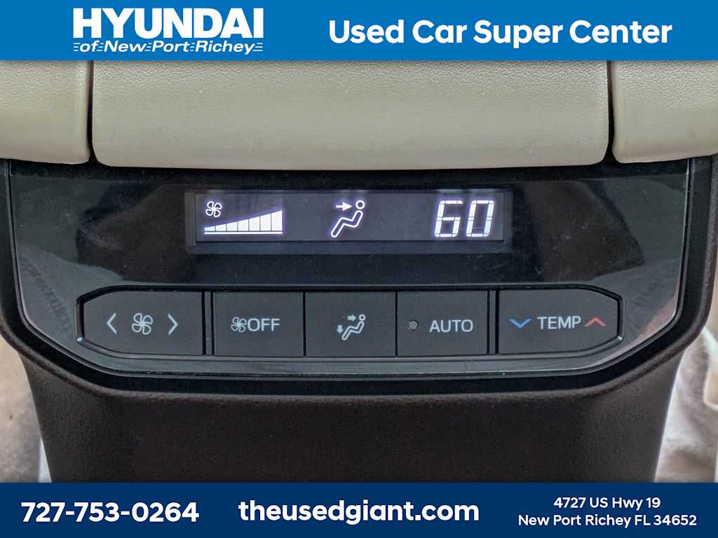 Thumbnail: 2021 Toyota Highlander - 19