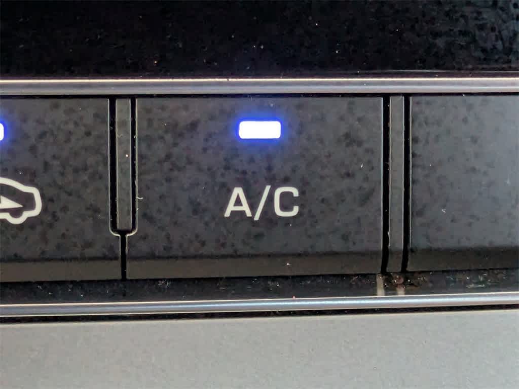 Thumbnail: 2015 Hyundai Sonata - 19