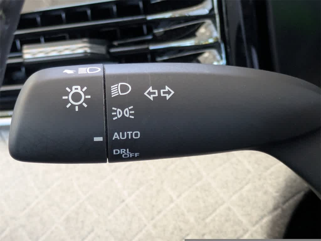 Thumbnail: 2025 Toyota Camry - 36