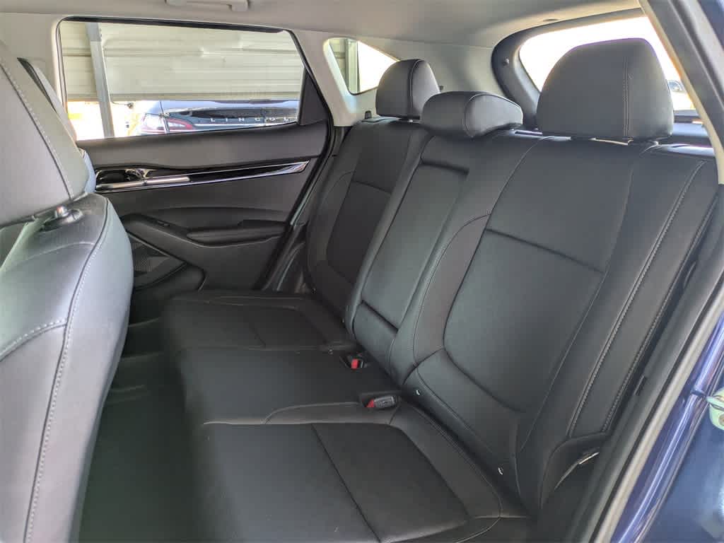 Thumbnail: 2023 Kia Seltos - 14