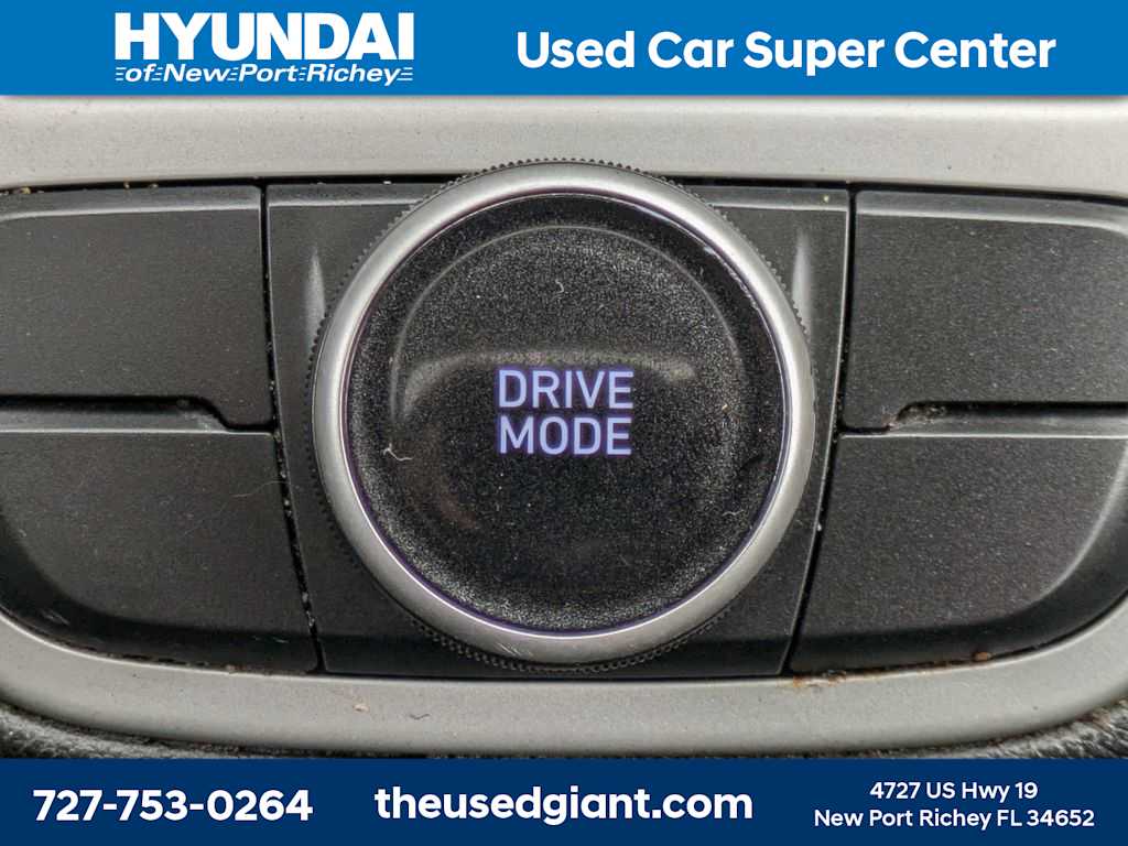 Thumbnail: 2023 Hyundai Venue - 24