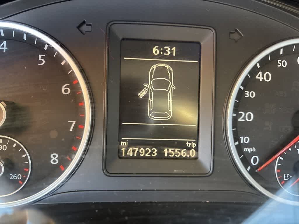 Thumbnail: 2013 Volkswagen Tiguan - 12