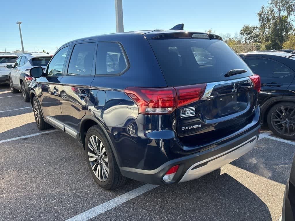 Thumbnail: 2020 Mitsubishi Outlander - 2