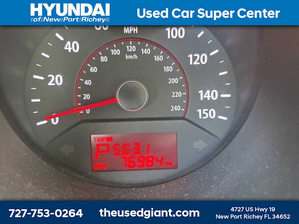 Thumbnail: 2013 Kia Sorento - 10