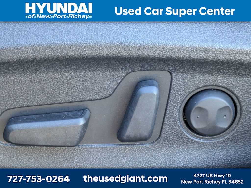 Thumbnail: 2017 Hyundai Elantra - 20