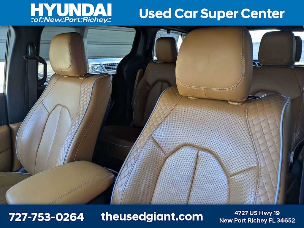 Thumbnail: 2022 Chrysler Pacifica - 7