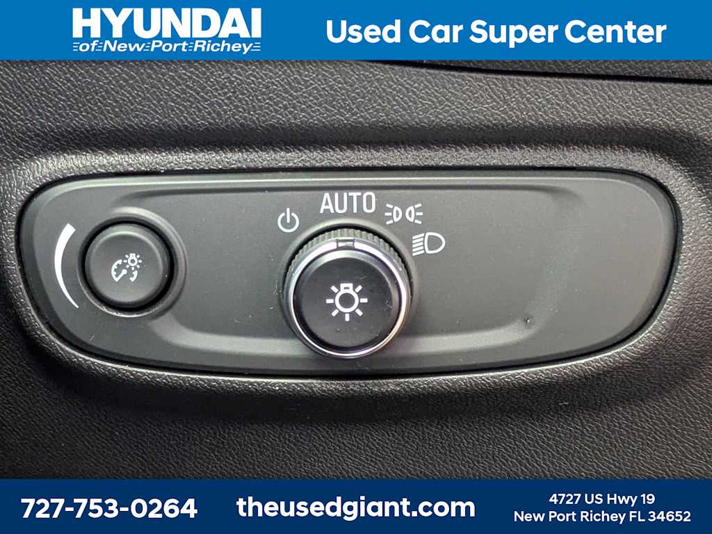 Thumbnail: 2022 Chevrolet Equinox - 36