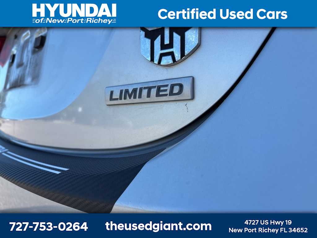 Thumbnail: 2013 Hyundai Elantra - 5
