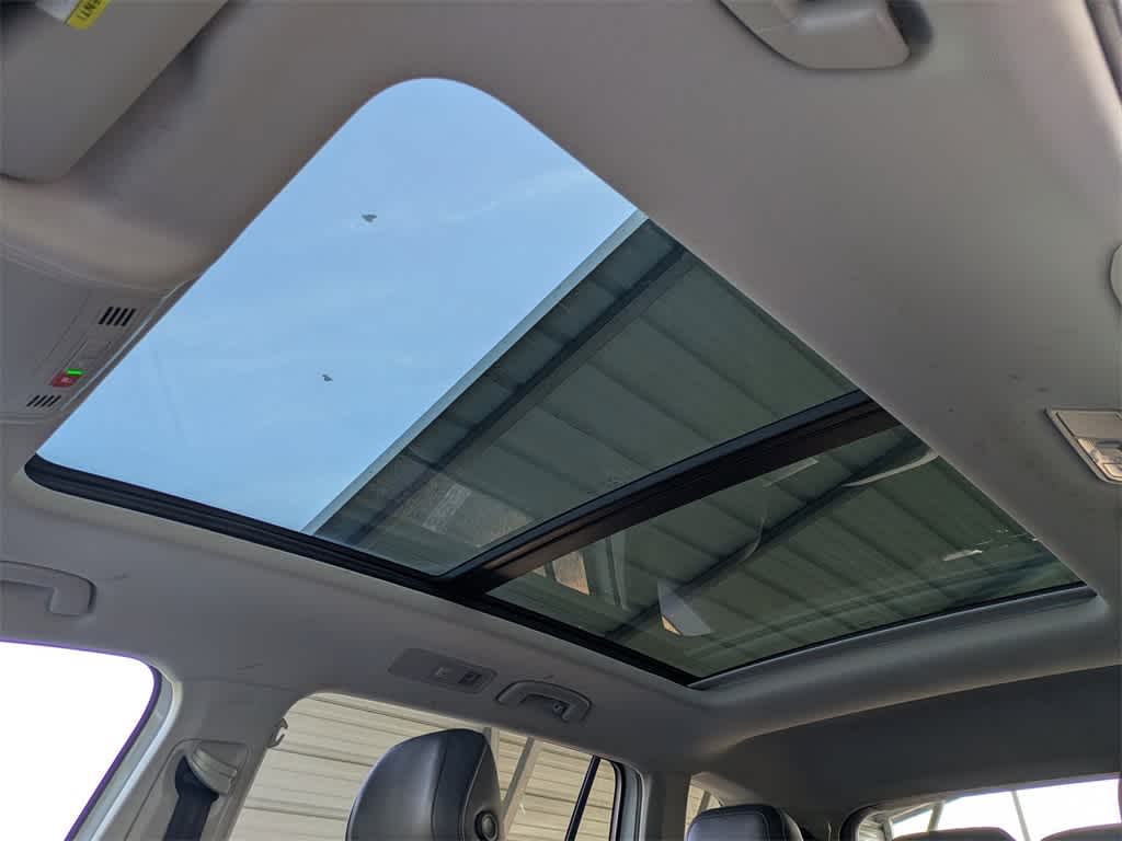 Thumbnail: 2021 Volkswagen Tiguan - 26