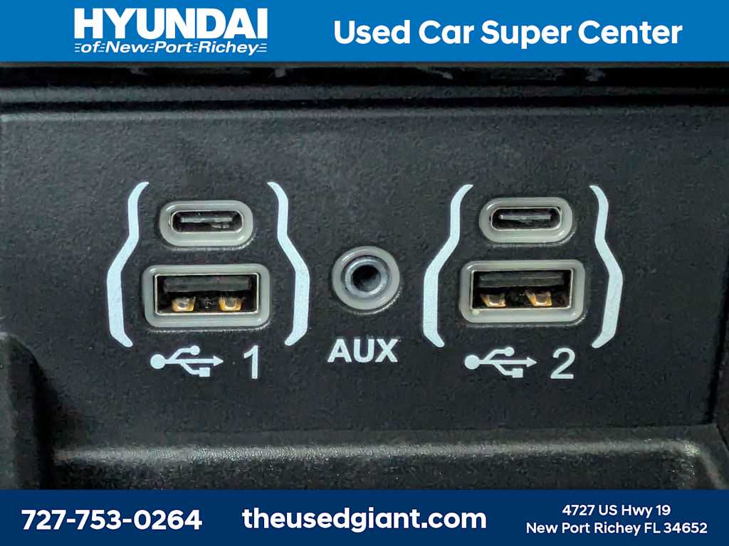 Thumbnail: 2022 Chrysler Pacifica - 44