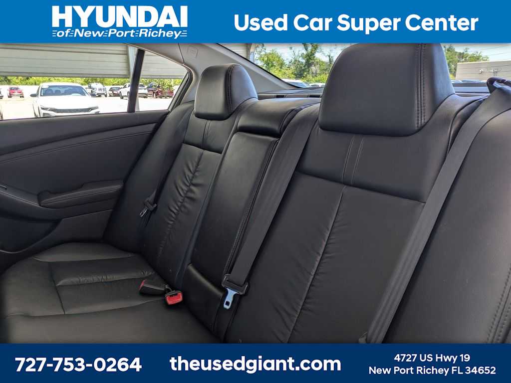 Thumbnail: 2012 Nissan Altima - 14