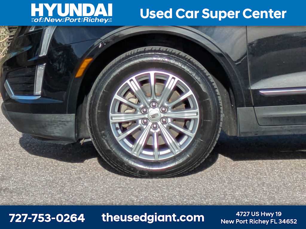 Thumbnail: 2017 Cadillac XT5 - 10