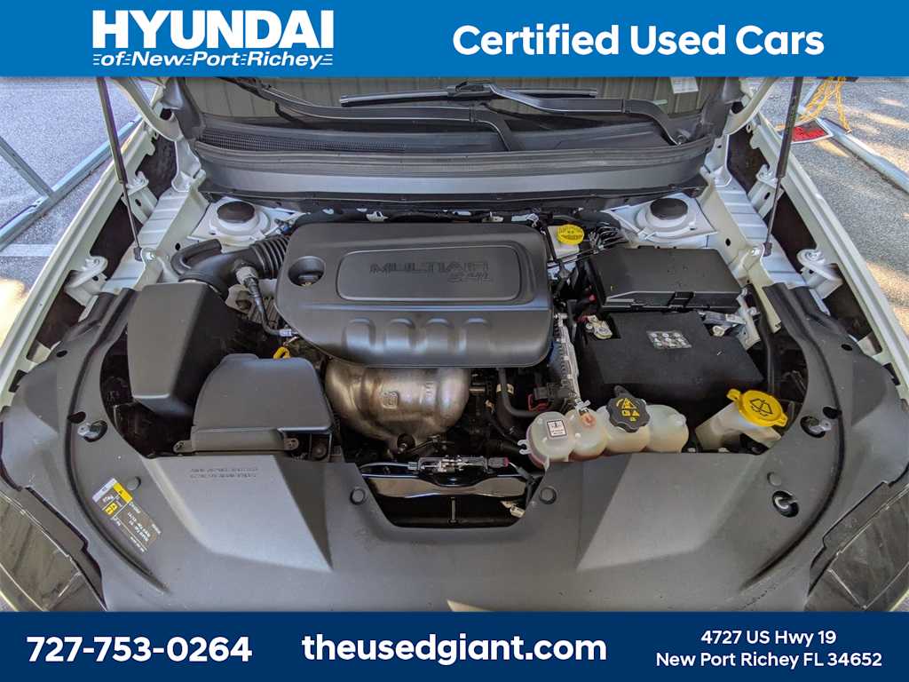 Thumbnail: 2020 Jeep Cherokee - 13