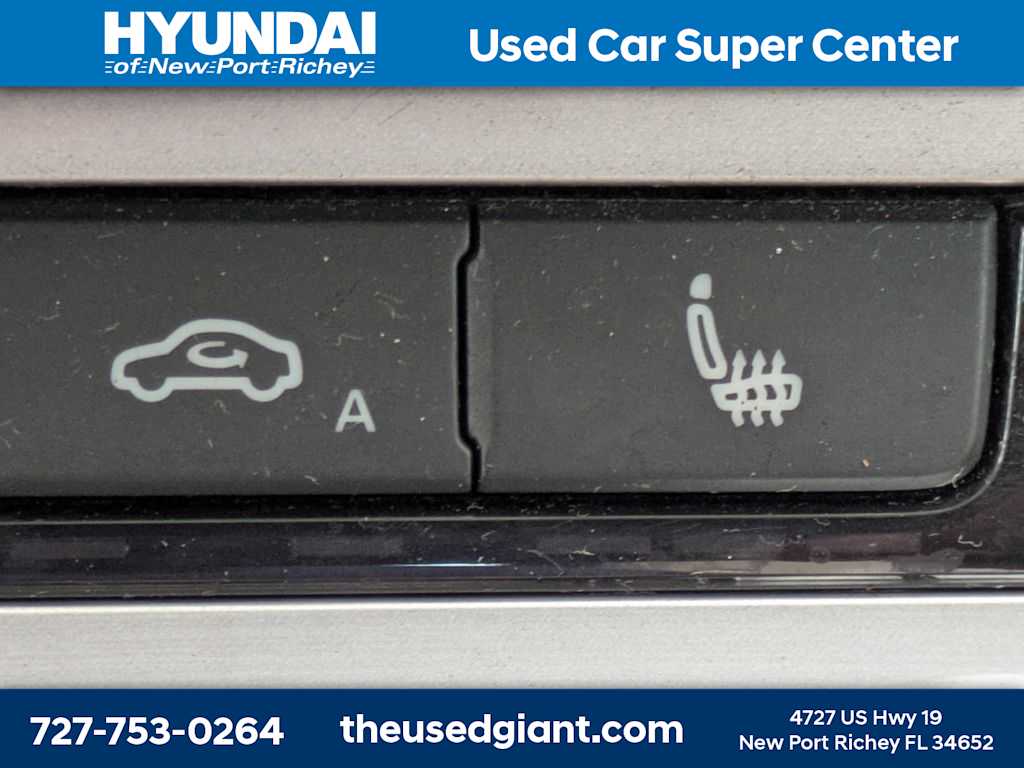 Thumbnail: 2013 Volkswagen CC - 23