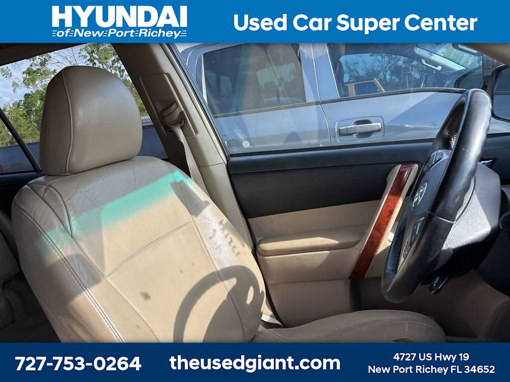 Thumbnail: 2011 Toyota Highlander - 9