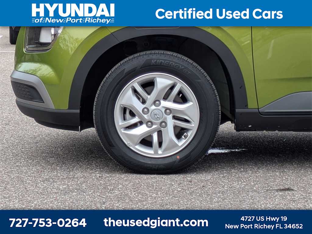 Thumbnail: 2023 Hyundai Venue - 10