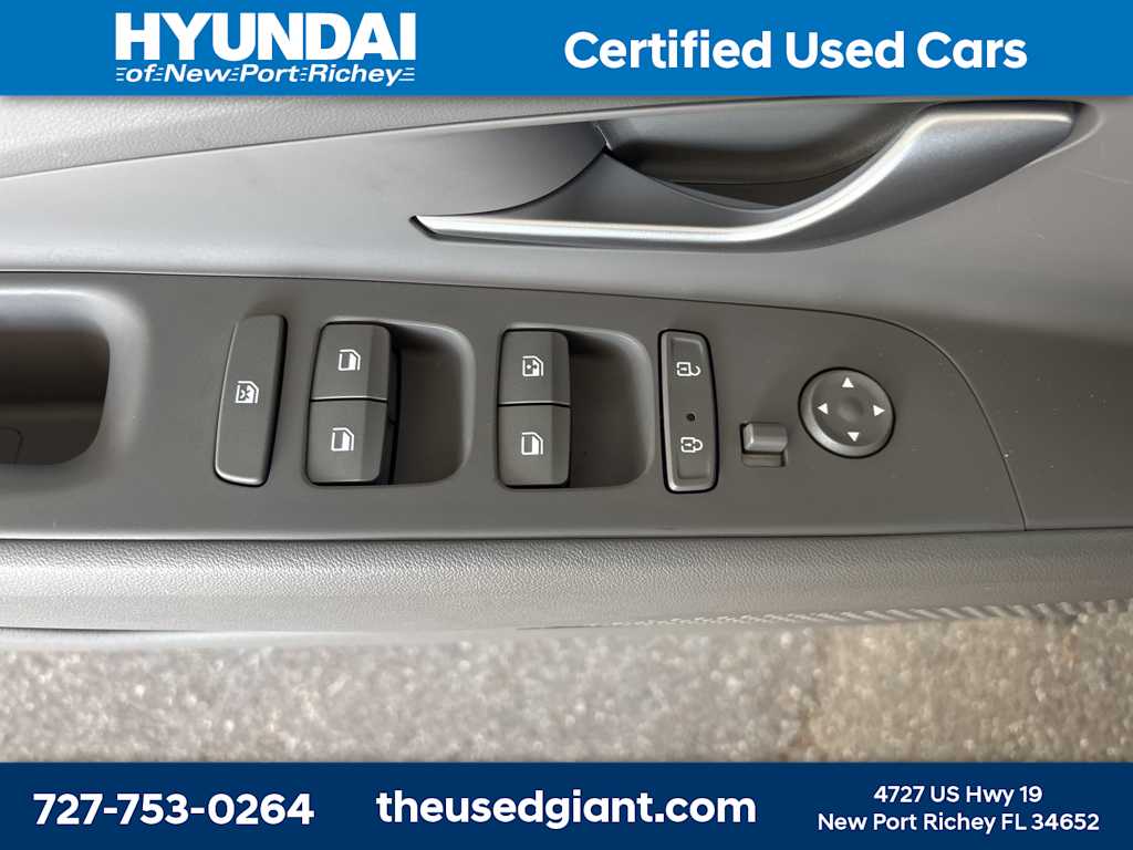 2022 Hyundai Elantra SEL 17
