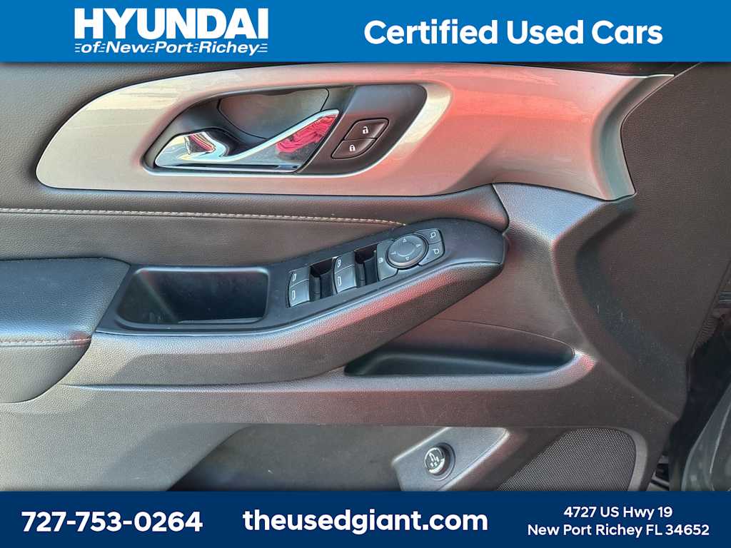 Thumbnail: 2020 Chevrolet Traverse - 9