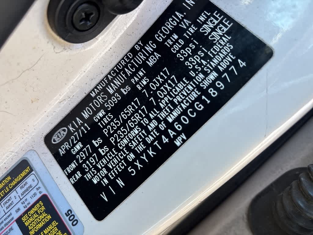 Thumbnail: 2012 Kia Sorento - 8