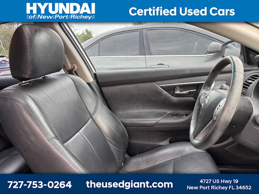 Thumbnail: 2014 Nissan Altima - 9