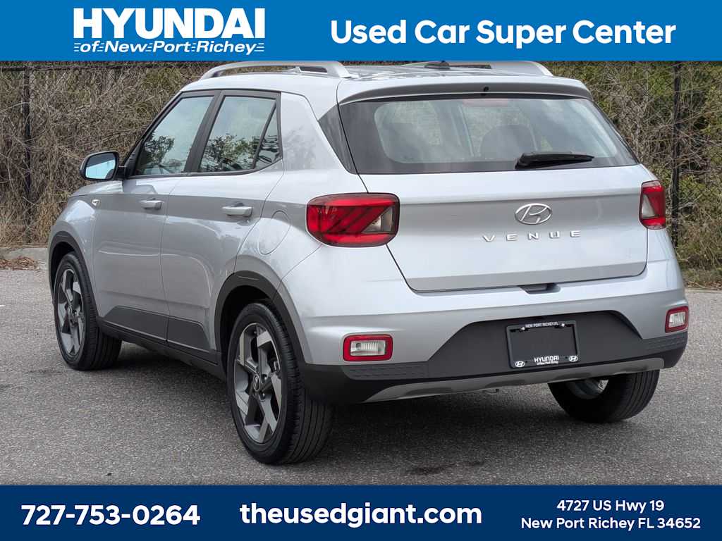 Thumbnail: 2023 Hyundai Venue - 3