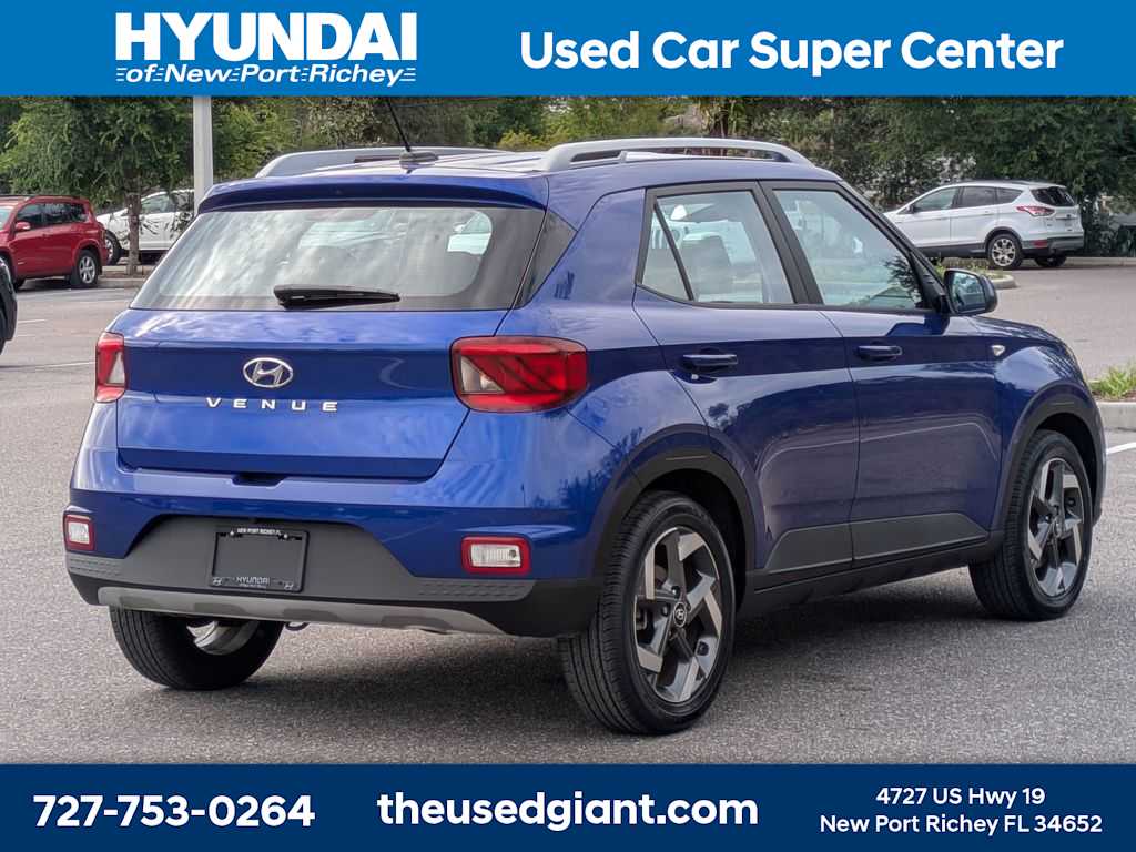 Thumbnail: 2023 Hyundai Venue - 5