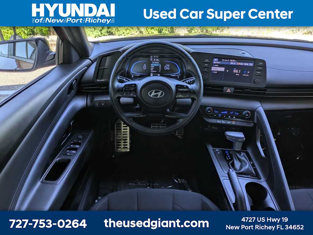 Thumbnail: 2025 Hyundai Elantra - 16