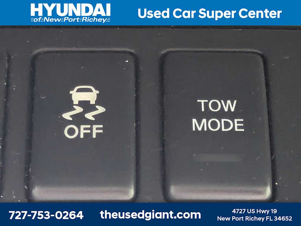 Thumbnail: 2014 Nissan Armada - 30