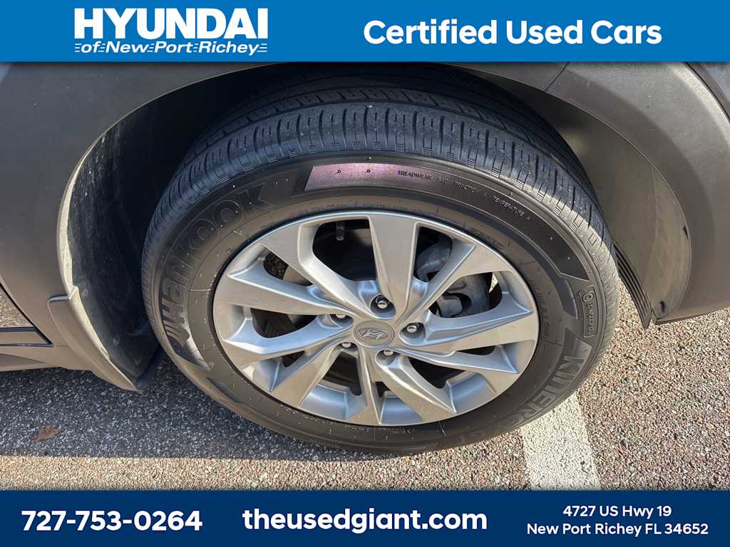 Thumbnail: 2019 Hyundai Tucson - 5