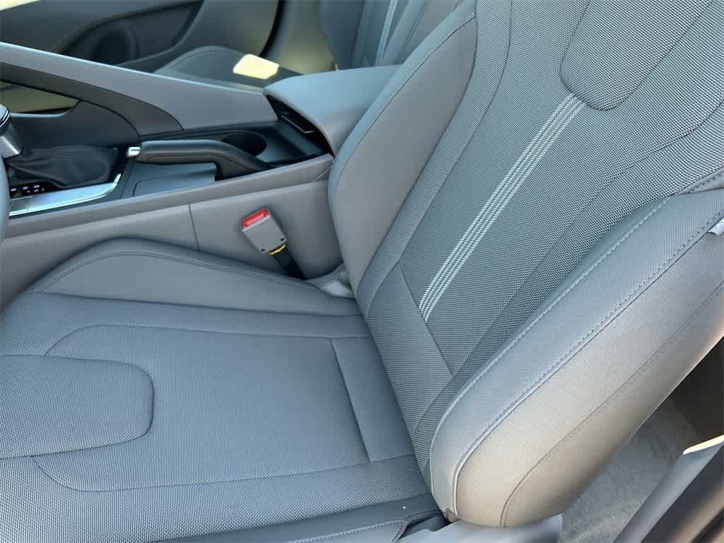 Thumbnail: 2025 Hyundai Elantra - 16