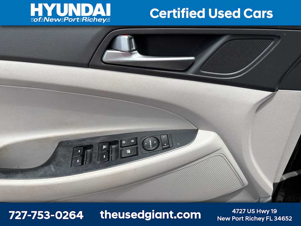 Thumbnail: 2017 Hyundai Tucson - 10