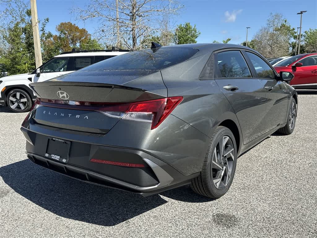 Thumbnail: 2025 Hyundai Elantra - 5