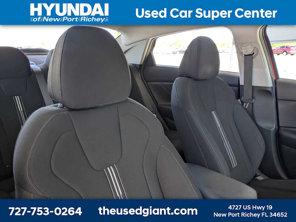 Thumbnail: 2023 Hyundai Elantra - 6