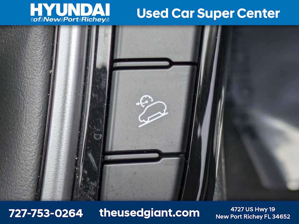 Thumbnail: 2025 Kia Seltos - 27