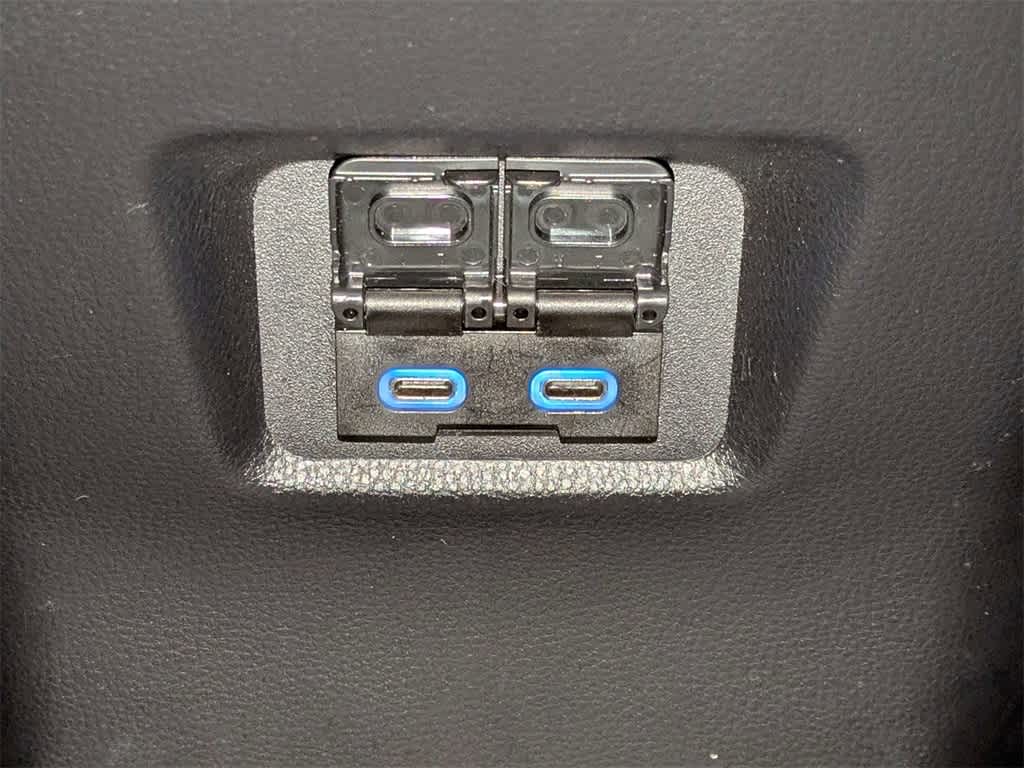 Thumbnail: 2022 Toyota RAV4 - 18