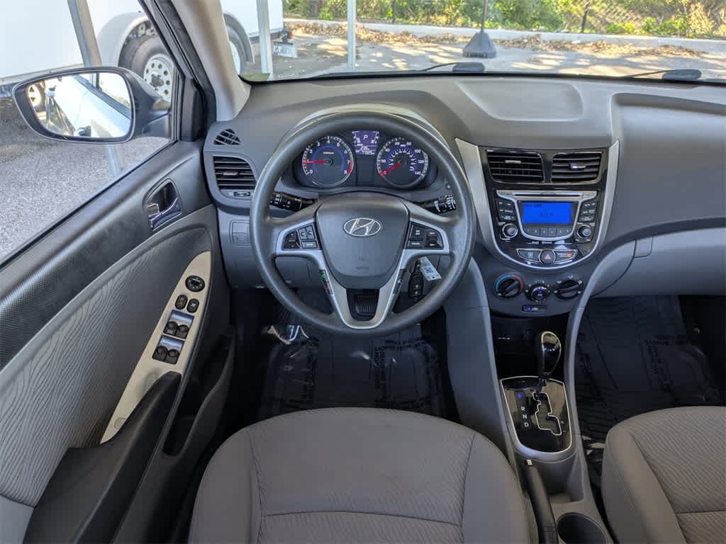 Thumbnail: 2012 Hyundai Accent - 15