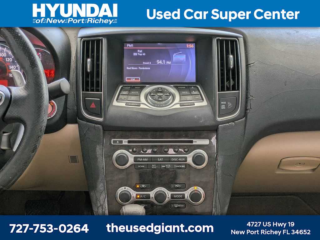 Thumbnail: 2011 Nissan Maxima - 18