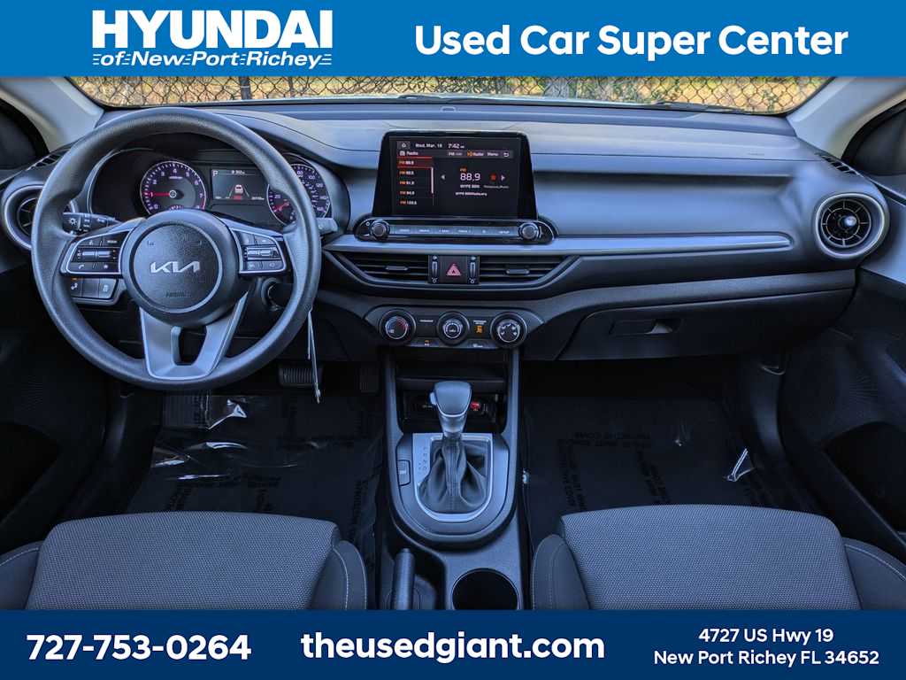 Thumbnail: 2024 Kia Forte - 14