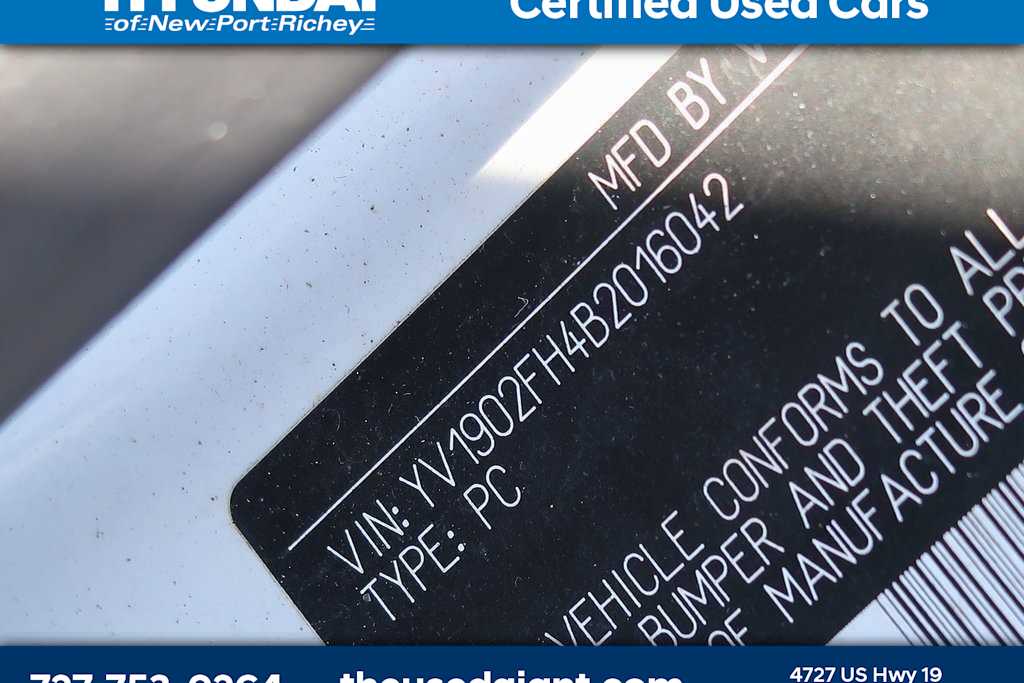 Thumbnail: 2011 Volvo S60 - 10