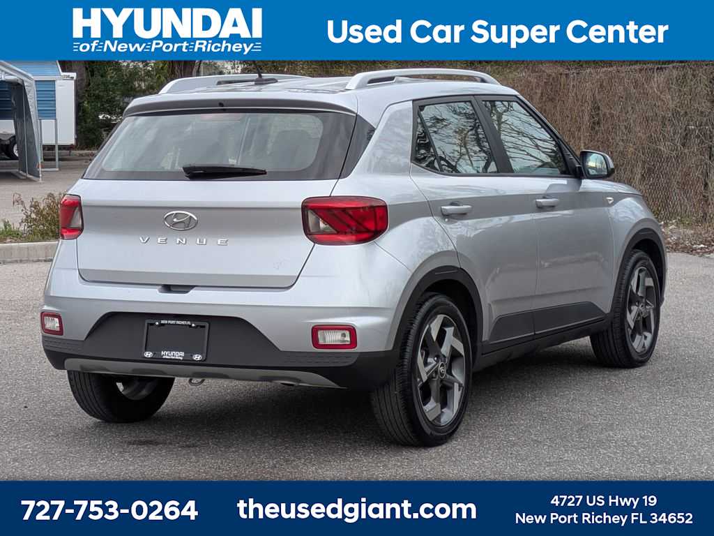 Thumbnail: 2023 Hyundai Venue - 5